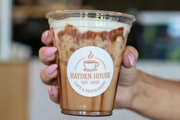Hayden_House_Cafe_Iced_Latte_with_Coldfoam_90